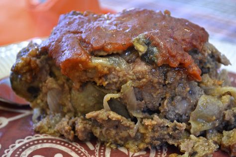 Meatloaf w/ Caramelized Onions and Mushrooms - 6 pts+ 1lb Meatloaf Recipe, Easy Meatloaf Recipe With Oatmeal, Carmelized Onions And Mushrooms, Meatloaf Oatmeal Recipe, Meatloaf Easy, Venison Meatloaf, Ground Beef Meatloaf, Beef Meatloaf Recipes, Beef Meatloaf