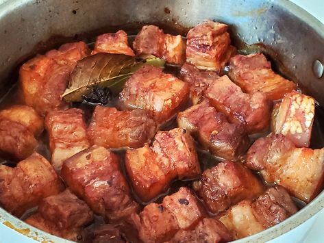 Red Braised Pork, Sides For Pork, Keto Meat, Ketosis Recipes, Thai Chili Pepper, Ginger Pork, Braised Pork Belly, Thai Chili, Pork Belly Recipes