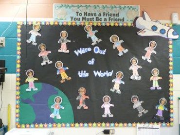 Bulletin Board Hacks to Save Your Sanity - The Applicious Teacher Solar System Bulletin Board, Bulletin Board Hacks, Space Bulletin Boards, First Sleepover, Space Theme Classroom, Space Preschool, The Magic School Bus, Space Classroom, Space Unit