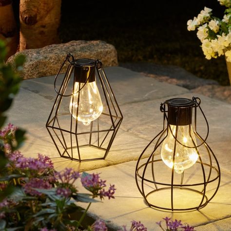 These DIY Dollar Tree Solar Light Lanterns Are the Perfect Summer Edition - Dengarden News Diy Solar Lanterns, Solar Lanterns Outdoor, Solar Lights Diy, Hanging Solar Lights, Solar Powered Lanterns, Family Dollar, Diy Candle Holders, Backyard Lighting, Solar Lanterns