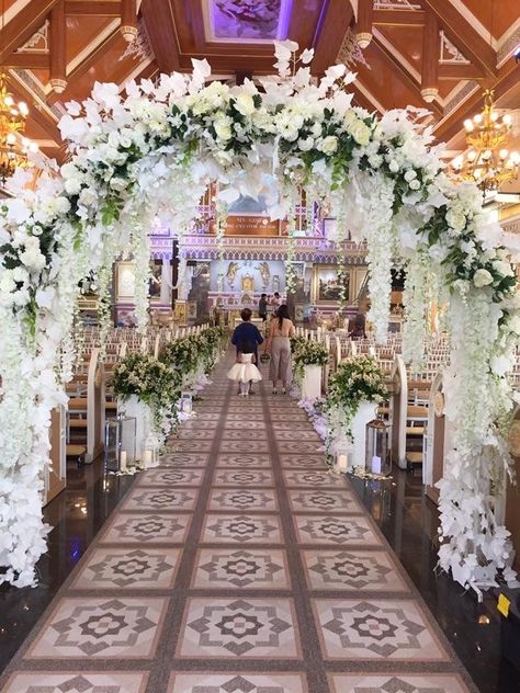 Wedding Reception Entryway, Wedding Venues Indoor Elegant Simple, Dekor Gereja Wedding, Simple Wedding Church Decorations, Church Wedding Backdrop, Church Entrance Wedding Decorations, Church Wedding Decorations Aisle Entrance, Church Wedding Decorations Elegant, Wedding Aisle Decorations Indoor