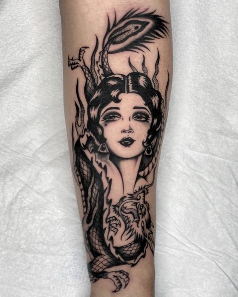 Traditional Black Tattoo, Traditional Tattoo Inspiration, Traditional Tattoo Designs, Club Tattoo, Insect Tattoo, Sick Tattoo, Traditional Tattoo Art, Classic Tattoo, Head Tattoos