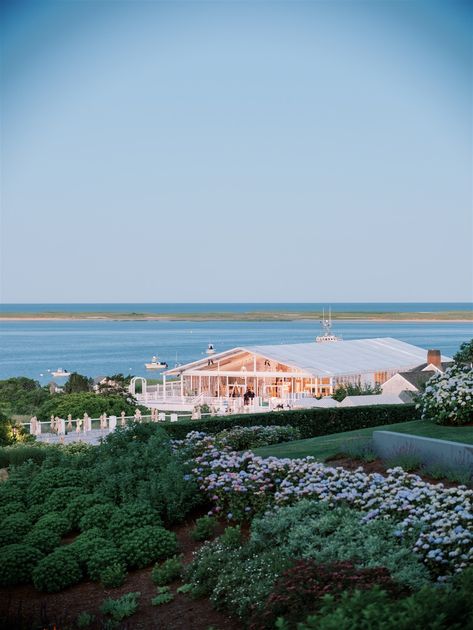 Private bespoke birthday party on the coast of Cape Cod adorned with blue hydrengeas as far as the eye can see! Photographer: Allan Zepeda Coastal Europe, Hollywood Glamour Wedding, Country Club Reception, Glamour Wedding, Cape Cod Wedding, Blue Birthday, Birthday Bash, Hollywood Glamour, Small Wedding