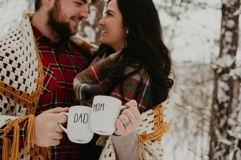 In love with how these turned out! Christmas Pregnancy Photos, Baby Announcement Winter, Winter Pregnancy Announcement, Pregnancy Announcement Photography, Holiday Pregnancy Announcement, Winter Pregnancy, Pregnancy Announcement Pictures, Dog Baby Announcement, Pregnancy Announcement Photoshoot