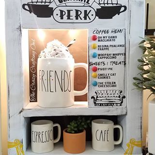 No photo description available. Central Perk Themed Coffee Bar, Friends Themed Coffee Station, Friends Coffee Bar Ideas, Cats Wedding, Friends Kitchen, Office Coffee Bar, Coffee/wine Bar, Friends Memes, Coffee Stations