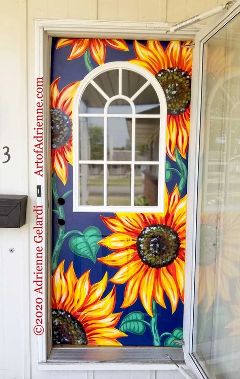 3d Door Painting, Hand Painted Doors Ideas, Painted Door Mural, Front Door Mural, Room Door Painting Ideas Creative, Door Art Painted, Bedroom Door Painting Ideas Creative, Cool Door Painting, Door Painting Ideas Creative