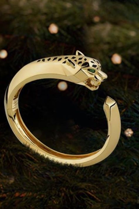 Cartier Cartier Jaguar, Cartier Panther Ring, Cartier Panther, Panther Ring, Types Of Gold, Cat Ring, Cartier Jewelry, Cat Jewelry, I Love Jewelry