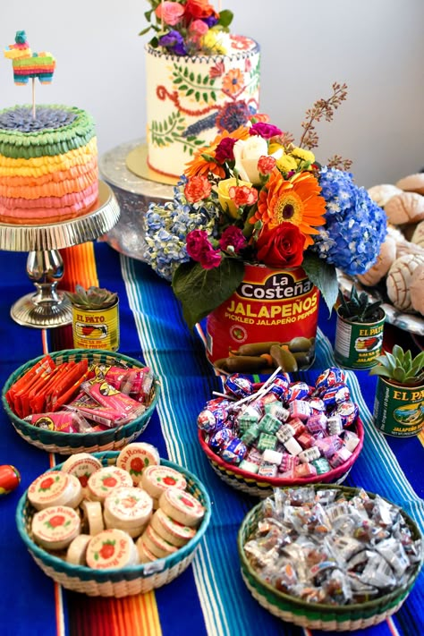 Mexican Theme Baby Shower, Mexican Fiesta Birthday Party, Mexican Theme Party Decorations, Mexican Baby Shower, Mexican Theme Party, Mexican Birthday Parties, First Fiesta, Mexican Themed Weddings, Mexican Babies