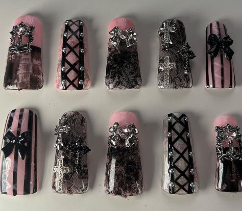 Archive Nails, Scene Nails Emo, Monster High Nails, Corset Nails, Nail Piercing, Punk Nails, Lace Nails, Goth Nails, Grunge Nails