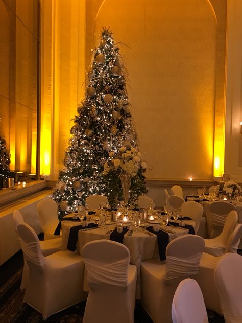 Christmas decor in the Grand Ballroom 2015 Networking Party, Hotel Bethlehem, Grand Ballroom, Classy Christmas, Christmas Decor Ideas, Banquet Hall, Christmas Wedding, Decoration Table, Wonderful Time