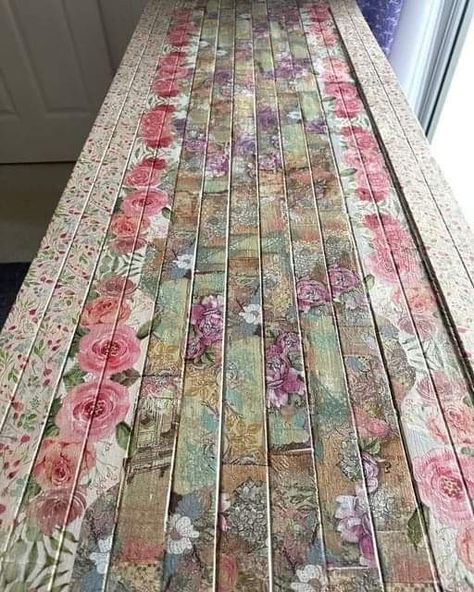 Modge Podge Wallpaper, Decoupage Table Top Ideas, Modge Podge Table, Decoupage Table Top, Cottage Floors, Shabby Chic Flooring, Wallpaper Table, Decoupage Table, Painted Furniture Designs