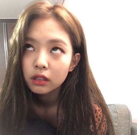 jennie kim meme Kim Meme, Memes Blackpink, Blackpink Memes, Blackpink Funny, Jennie Kim Blackpink, Memes Kpop, Love Is, Hot Actors, Meme Faces