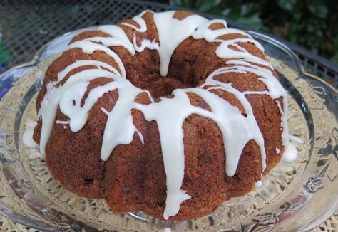 Yes, those persimmons just keep coming. Here’s an easy way to use them. This cake is moist, tasty and attractive. The persimmons give a little zing. I used a Duncan Hines Spice cake mix, adde… Strawberry Yogurt Cake Recipe, Persimmon Cake, Strawberry Yogurt Cake, Pumpkin Bundt Cake Recipes, Chocolate Hazelnut Cake, Almond Pound Cakes, Fresh Apple Cake, Buttermilk Cake, Pumpkin Bundt Cake