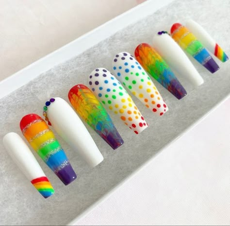 Acrylic Nail Designs Bling, Drag Nails, Pride Nail, Pressons Nails, Stilettos Nails, Pride Aesthetic, Nail Designs Bling, Nails Rainbow, Pride Nails