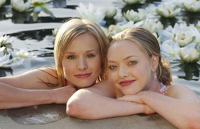 Best friends Veronica Mars, Kristen Bell, Amanda Seyfried, Jessica Chastain, Hottest Pic, Film Serie, Famous Faces, Best Shows Ever, American Actress