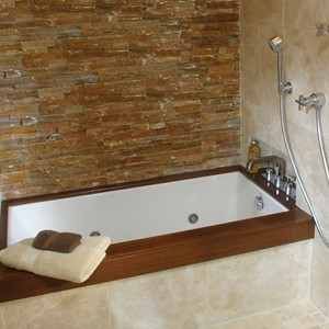 Small retangle tub installed as an undermount soaking tub Deep Bathtub, Drop In Tub, Air Tub, Drop In Bathtub, Japanese Soaking Tubs, Japanese Bath, Deep Soaking Tub, Shower Enclosures, Bathroom Modern