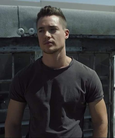 The last kingdom Alexander Dreymon, Hot Dads, The Last Kingdom, Hot Actors, Hollywood Actor, Dream Guy, Fan Club, Man Crush, Male Beauty