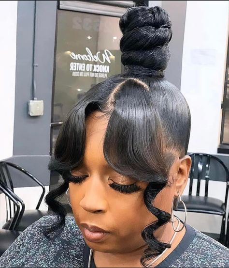 Natural Hair Ponytail, Black Hair Updo Hairstyles, Shaved Side Hairstyles, Top Knot Bun, Weave Ponytail Hairstyles, Sleek Ponytail Hairstyles, Knot Bun, Cute Ponytails, Big Box Braids Hairstyles