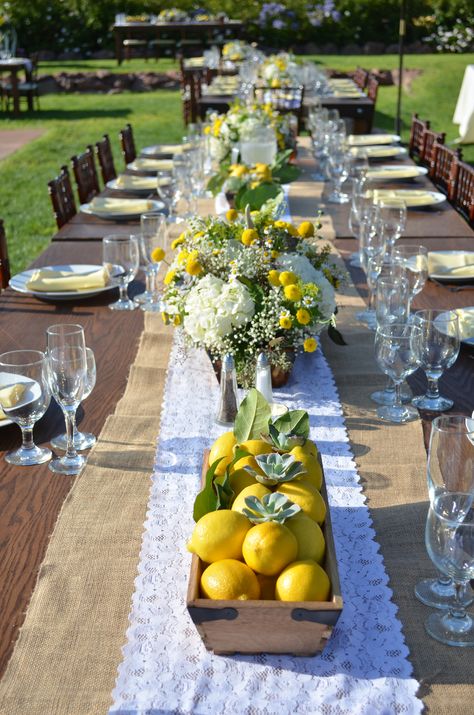 Lemon Crate Decor, Lemon Bridal Shower Table Setting, Lemon Themed Table Decor, Lemon Picnic Decor, Lemon Themed Wedding Receptions, Lemon Themed Picnic, Lemon And Flower Centerpieces, Lemon Hunt, Lemon Centrepiece