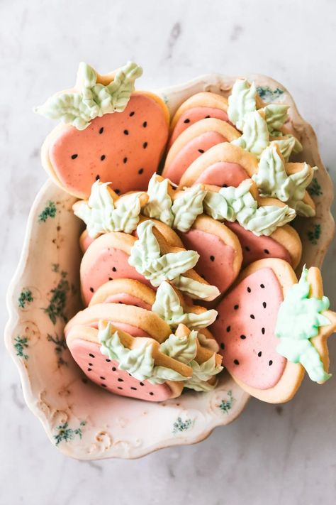 Strawberry Glazed Sugar Cookies ! Where baking meets crafting. #strawberries #sugarcookies #strawberrycookies Strawberry Birthday Desserts, Strawberry Party Food, Glazed Sugar Cookies, Berry Birthday, Strawberry Birthday Party, Flooding Cookies, Perfect Sugar Cookies, Strawberry Glaze, Strawberry Powder