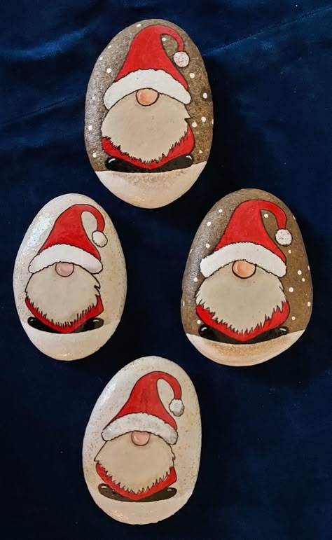 Winter Rocks, Christmas Pebble Art, Decorative Painting Patterns, Diy Christmas Paintings, Garden Rock Art, Rock Painting Tutorial, Diy Rock Art, Rock Painting Ideas, Christmas Rock