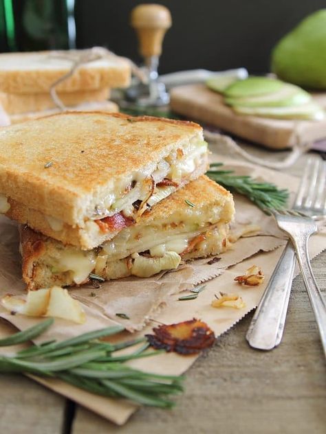 Bacon And Brie, Grilled Cheese Recipes Easy, Brie Grilled Cheese, Easy Grilled Cheese, Ultimate Grilled Cheese, Best Grilled Cheese, Grilled Cheese Recipes, Pear Recipes, Sandwiches For Lunch