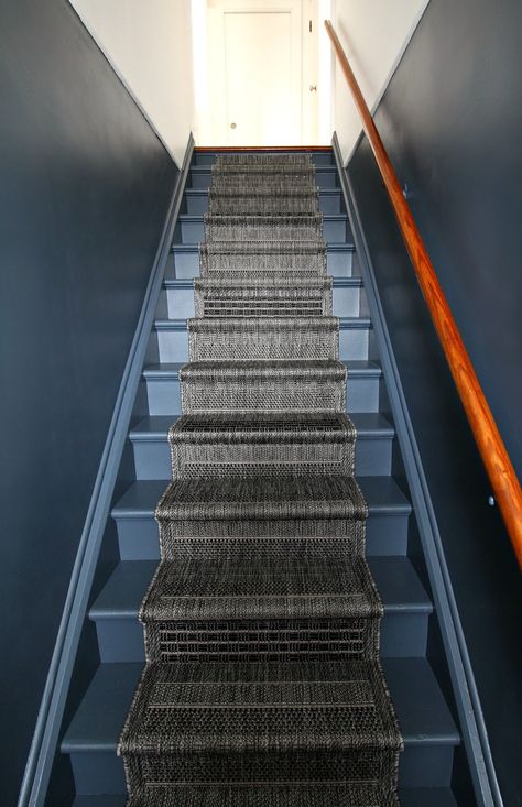 Budget-Friendly DIY Stairwell Makeover Dark Basement Stairs, Basement Stairs Paint Ideas, Interesting Stairs, Trap Makeover, Stairwell Makeover, Dark Stairs, Stairs Painted, Stairs Makeover Design, Basement Stairwell