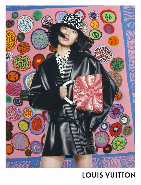 Louis Vuitton X Yayoi Kusama, Louis Vuitton Yayoi Kusama, Clocks Back, Yayoi Kusama, Dutch Artists, The Empress, High Art, Painting Edges, Dot Painting