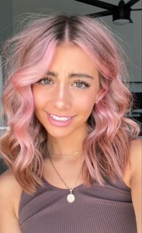 Light Pink Money Piece Hair Brunette, Light Pink Money Piece Hair, Pink Money Piece Hair Blonde, Baby Pink Money Piece Hair, Pink Hair With Shadow Root, Pastel Pink Money Piece Hair, Pink Halo Hair, Light Pink Halo Hair, Blonde Hair With Pink Halo