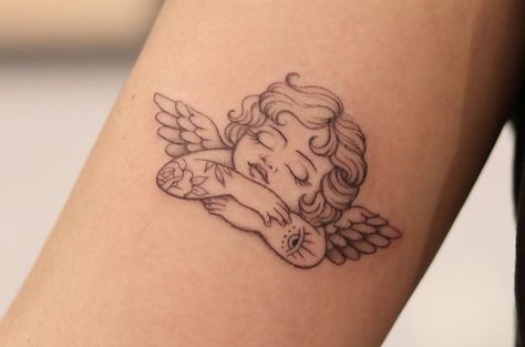 Cherub Tattoo Designs, Cupid Tattoo, Cherub Tattoo, Kawaii Tattoo, Elbow Tattoos, Angel Tattoo Designs, Rosen Tattoo, Jesus Love, Shoulder Tattoos For Women