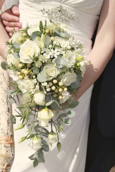 Classic white rose teardrop bouquet Bridemaid Bouquet, Teardrop Bouquet, Bridal Bouquet Flowers, White Bridal Bouquet, Flowers Ideas, White Wedding Flowers, Wishful Thinking, White Bouquet, Bride Bouquets