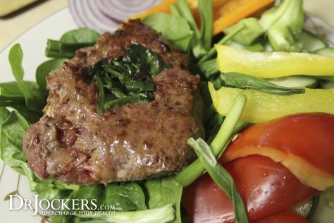 Bunless Cheeseburger, Asian Beef Stir Fry, Salmon Burger Recipe, Lettuce Tacos, Taco Lettuce Wraps, Onion Burger, Asian Beef, Lettuce Wrap Recipes, Beef Salad