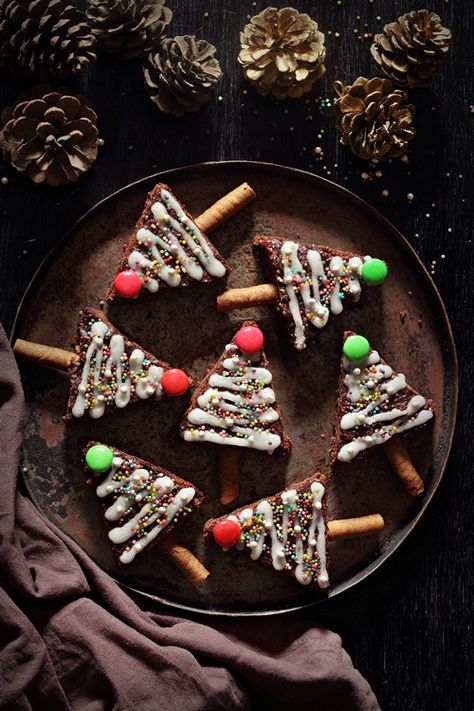 Brownie Christmas Cookies, Easy Christmas Brownies, Xmas Brownies, Crismas Cake, Christmas Brownies Ideas, Brownie Christmas Tree, Easy Fudgy Brownies, Brownie Christmas, Brownie Gourmet