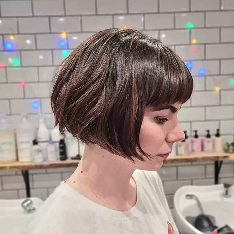 Meet The Trending Sassy Bob Cut and The 25 Best Ways to Get It Shaggy Lob Haircut, Bob Hairstyles Long, Short French Bob, Shaggy Lob, Shaggy Bob Hairstyles, Short Wavy Haircuts, Short French, Short Red Hair, French Bob