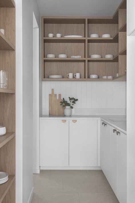 6-Tips-For-Designing-Your-New-Scullery-Butlers-Pantry — Zephyr + Stone Colour Scheme Kitchen, Pantry Minimalist, Fridge Inside, Coral House, House Kitchen Design, Pantry Layout, Kitchen Butlers Pantry, Kitchen Contemporary, Kitchen Planner