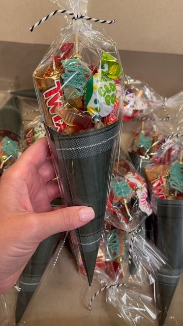 Candy Cones Ideas, Candy Charcuterie, Mehendi Decor, Candy Cone, Party Goodies, Christmas Festival, Board For Kids, Cheese Lover, Water Polo