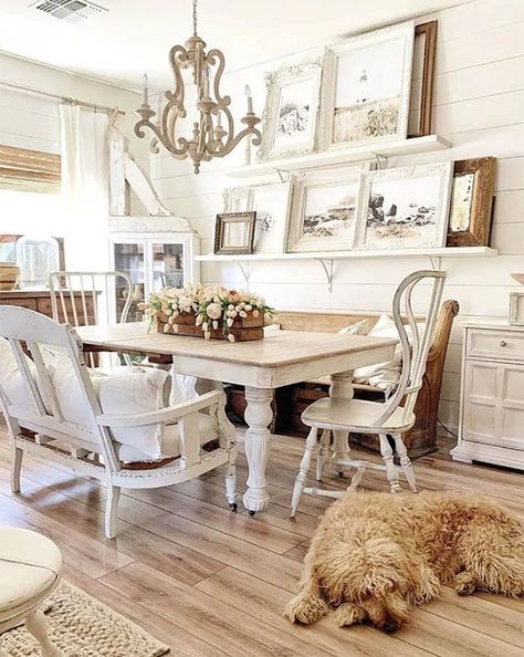 Modern Farmhouse Ideas, Vintage Porch, Fresh Farmhouse, Farmhouse Decorating, Country Cottage Decor, Farmhouse Inspiration, Farmhouse Decor Living Room, The Farmhouse, Farmhouse Dining Room