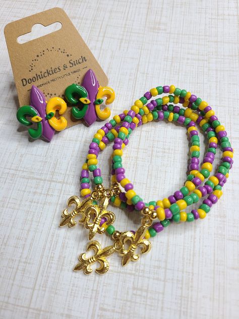 Mardi Gras Bracelet, Yellow And Purple, Bracelet Diy, Home Wear, Mason Jar Crafts, Pretty Little Thing, Jar Crafts, Bracelet Crafts, Real Gold