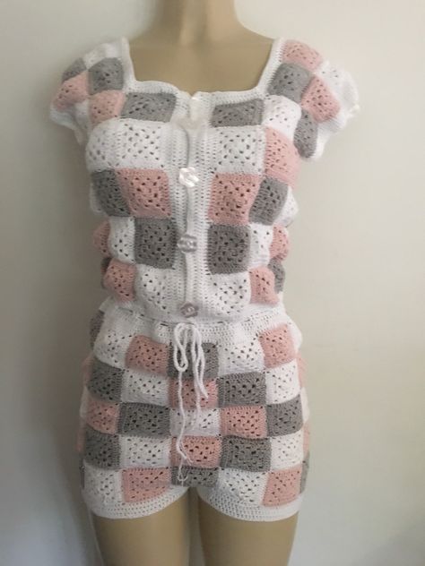 Crochet Romper Adult, Granny Square Romper, Crochet Granny Square Pants, Granny Square Pants, Yarn Creations, Crochet Romper, Baby Sweater Patterns, Crochet Pants, Crochet Sweater Pattern Free