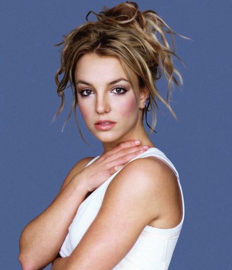 britney spears, 2003 Britney Spears 2003, Britney Spears 2000s, Britney Spears 2000, Y2k Photoshoot, Britney Spears Pictures, Britney Jean, Fairy Clothes, Amanda Bynes, Shoot Inspiration