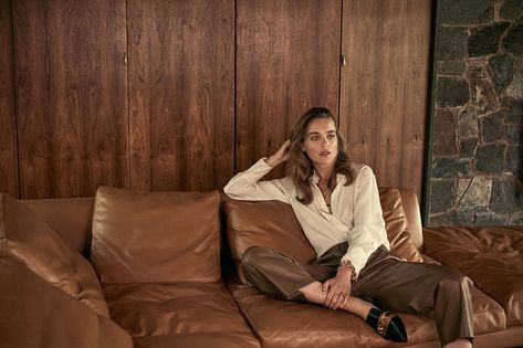 Kim Noorda Models Neutral Looks for Stylist Magazine Kim Noorda, Bohemian Photography, Mean Women, Freelance Photography, Saint Luke, Wood Interior, Beauty Looks, Neutral Fashion, Professional Women