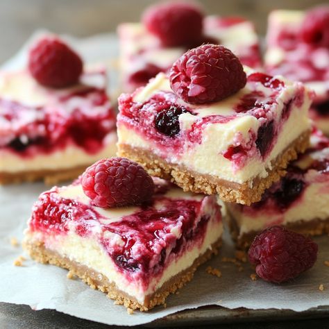 Raspberry Eclairs, Cheesecake Crumble, Eclairs Dessert, Raspberry Cheesecake Bars, Raspberry Crumble, Raspberry Bars, Cheesecake Lovers, Cheesecake Cups, Instagram Recipes