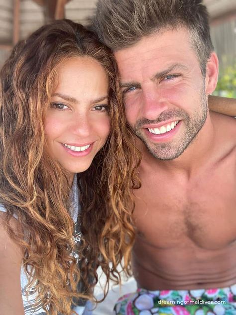 Shakira and Gerard Piqué in Maldives for a family Holiday Shakira And Gerard Pique, Harper Beckham, Coleen Rooney, Victoria And David, David Guetta, Perfect Together, New Girlfriend, Walk Of Fame, Shakira