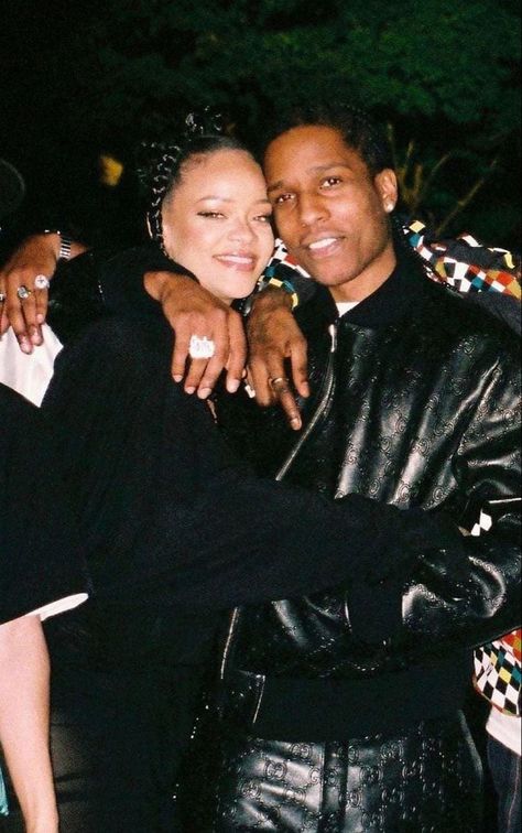 Asap Rocky Rihanna, Lord Pretty Flacko, Looks Rihanna, Pretty Flacko, Black Celebrity News, Arte Hip Hop, Rihanna Riri, Couple Fits, Rihanna Style