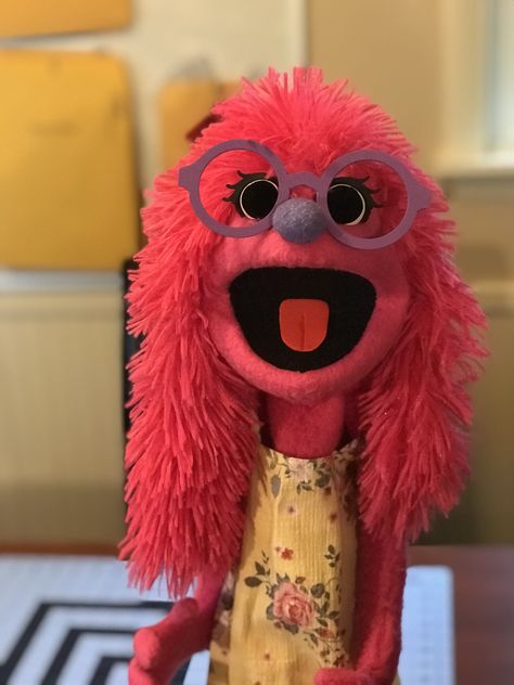 Diy Muppet Puppet, Puppet Oc, Muppet Puppet, Homemade Puppets, Girl Puppets, Ventriloquist Doll, Handmade Puppet, Custom Puppets, Dolly Doll