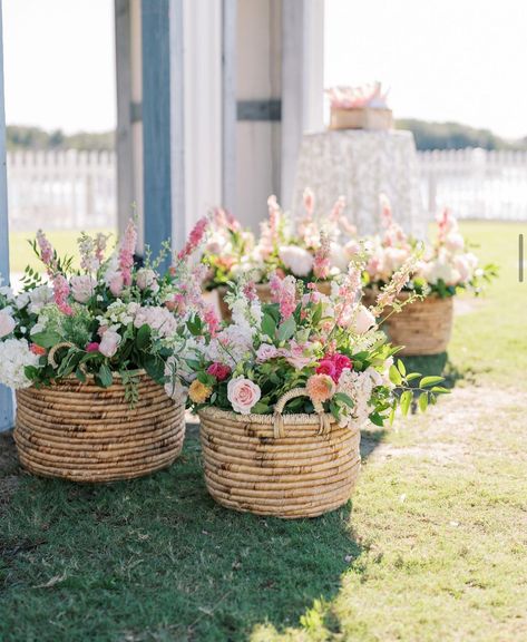 Wedding Aisle Potted Plants, Flowers In Baskets Wedding, Bridesmaid Flower Basket, Wedding Flower Pots, Flower Baskets Wedding, Peru Wedding, Baby Pink Wedding, Hot Air Balloon Wedding, Summer Wedding Ceremony