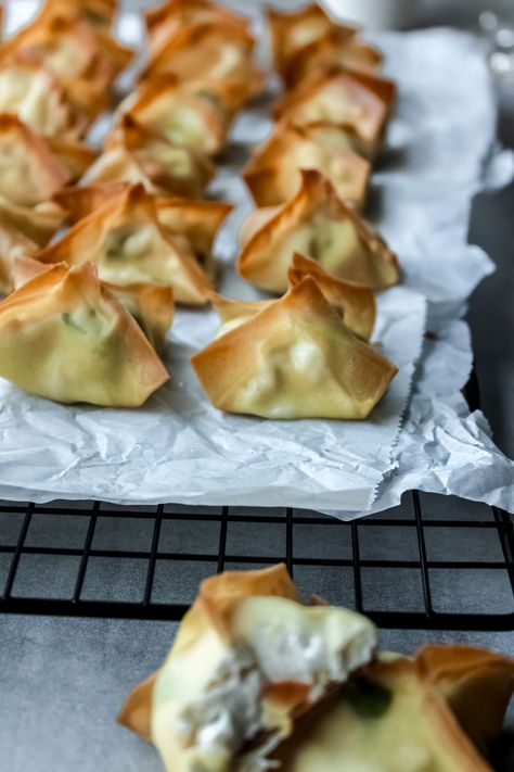 Oven Baked Wontons, Cream Cheese Wonton Recipes Baked, Oven Baked Cream Cheese Wontons, Goat Cheese Wontons, Cream Cheese Ragoons Baked, Cream Cheese Wontons Baked, Cream Cheese Wonton Recipes, Cream Cheese Ragoons, Wonton Poppers