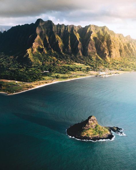 Oahu Landscape, Koolau Mountains Hawaii, Oahu Mountains, Koolau Mountains, Sea Mountain, Oahu Travel, Travel America, Green Mountains, Have Inspiration