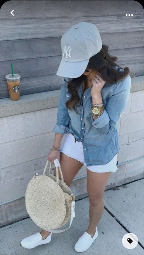 Baseball Hat Outfit, Spring Basics, Baseball Cap Outfit, Cap Outfit, Baseball Outfit, Mode Casual, Outfits Verano, Outfits With Hats, Gaming Clothes