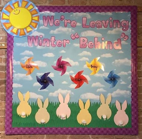 20 Spring Bulletin Boards To Brighten Your Classroom - We Are Teachers Bulletin Board Decoration Ideas, Spring Bulletin Boards Preschool, April Bulletin Boards, Board Decoration Ideas, Bulletin Board Decoration, Summer Bulletin Board, Easter Bulletin Boards, March Bulletin Board, Cute Bulletin Boards